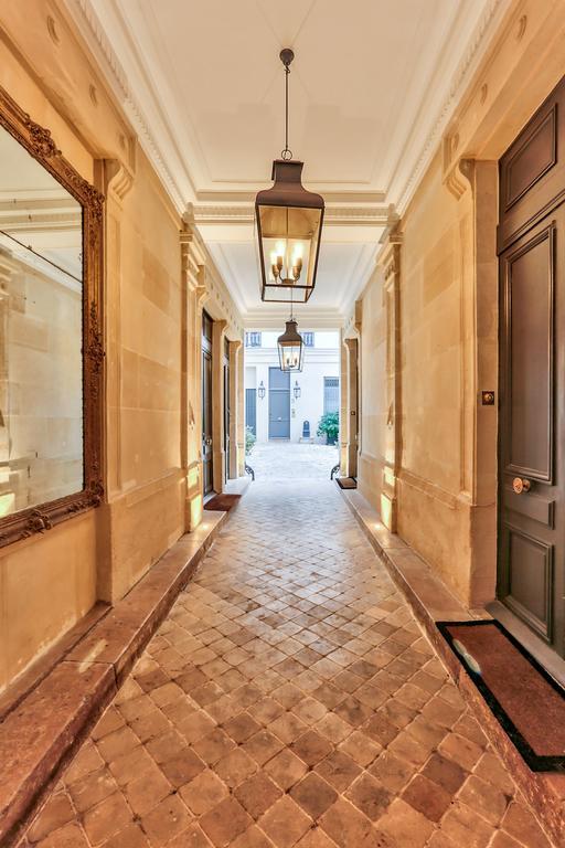 Love Nest In Saint Germain Paris Exterior photo